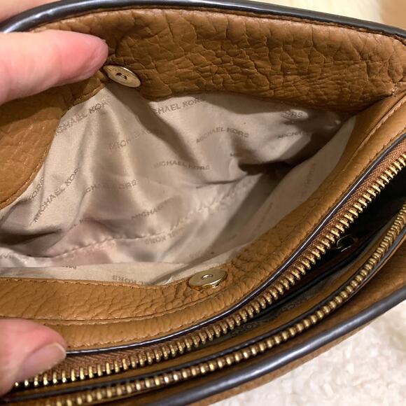 MICHAEL KORS Brown Leather Multi-compartment E/W MITCHELL Chain Camera Crossbody - Picture 7 of 16